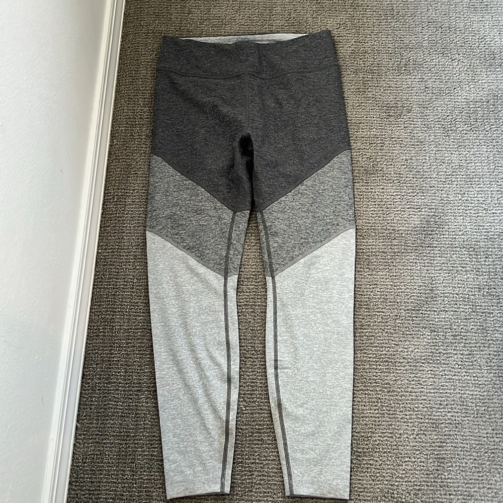 Outdoor Voices Grey Warmup Leggings. Size M